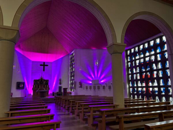 Farbenglanzkirche Oberschledorn